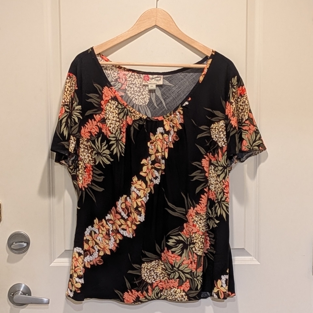 EUC Vintage Hilo Hattie 2XL 100% Rayon Hawaiian Floral Flowy Sleeve Top